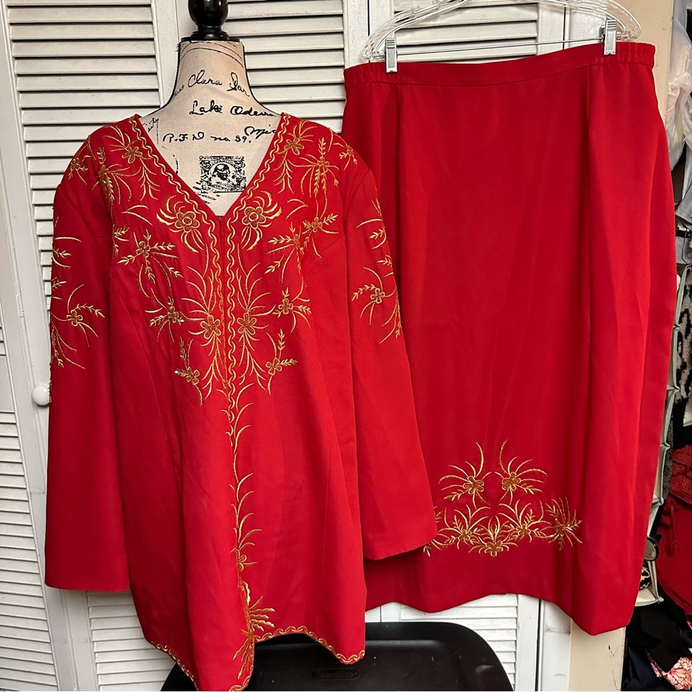 Fifth Sunday plus size skirt suit